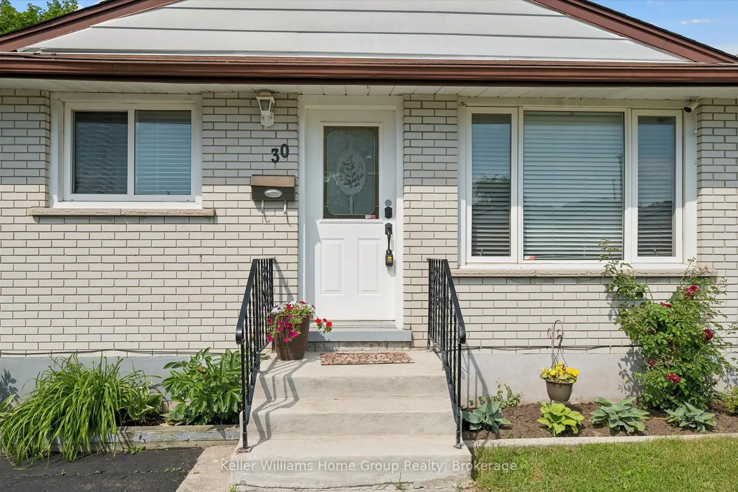30 Kimberly Road photo 2