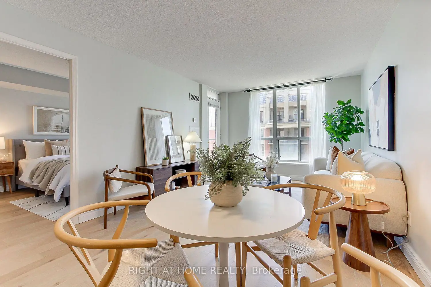 55 Harrison Garden Boulevard 907 photo 3