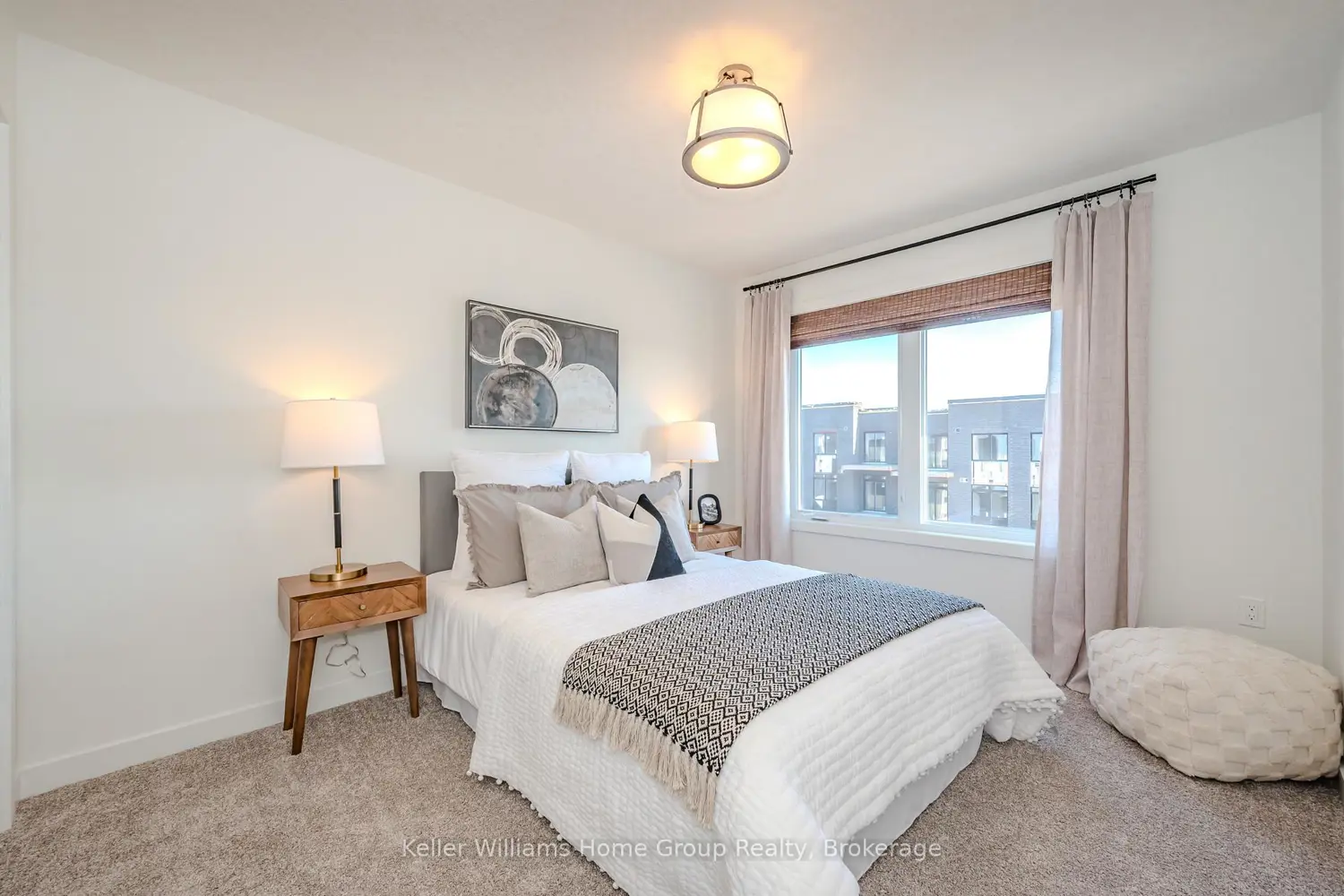 824 Woolwich Street 70 photo 4