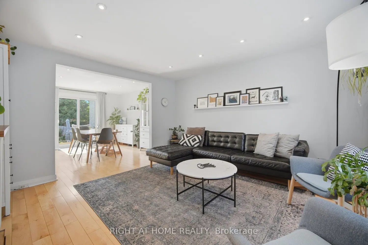 18 Vanbrugh Avenue photo 4
