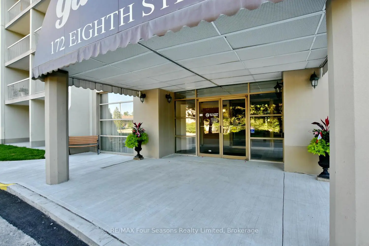 172 Eighth Street 505 photo 4
