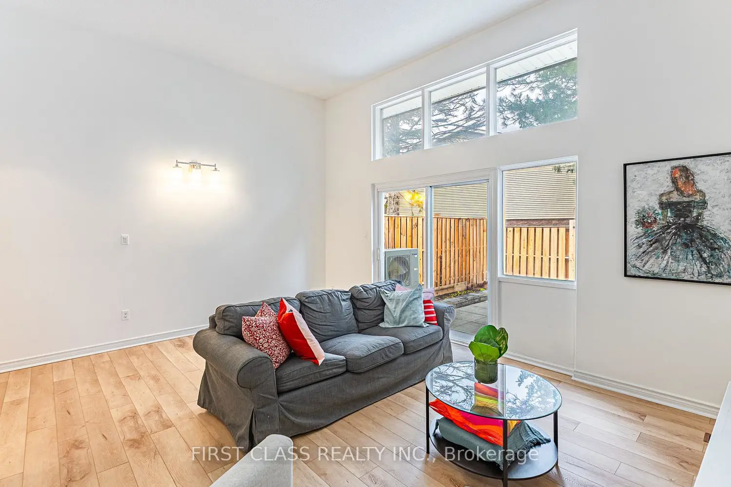 102 Jenny Wrenway Way photo 3