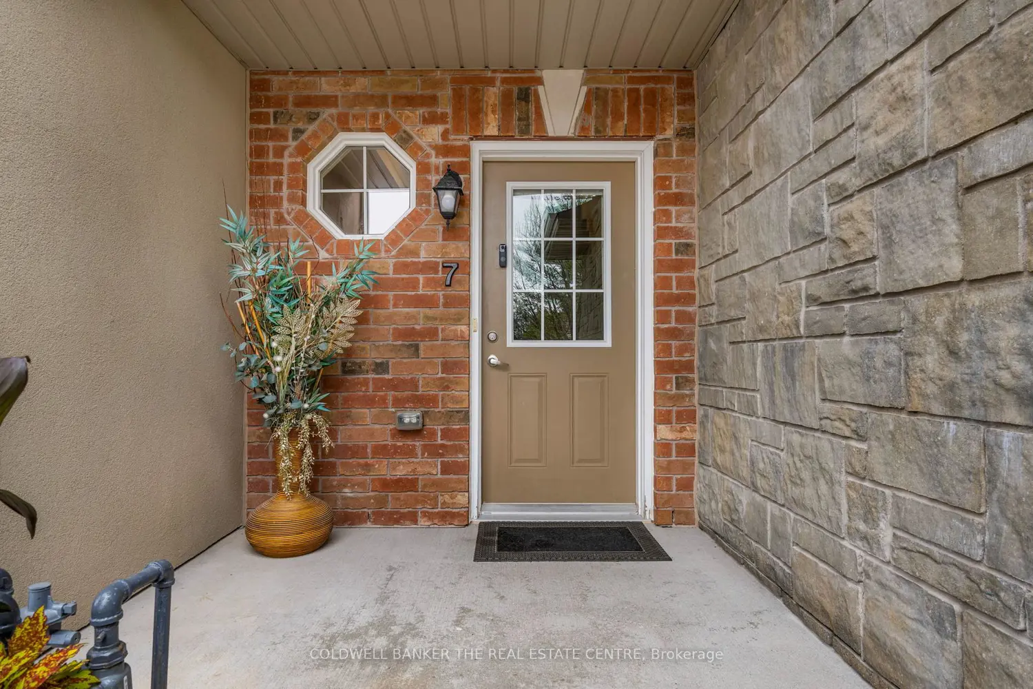 49 Ferndale Drive 7 photo 3