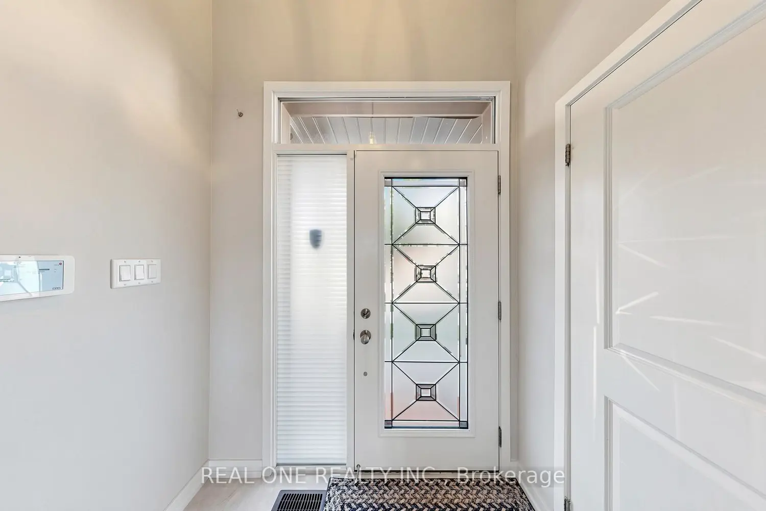 3151 Mintwood Circle
