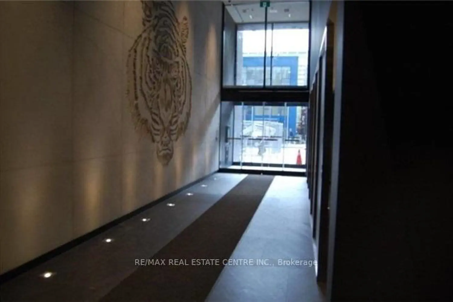 28 Wellesley Street 3302 photo 2