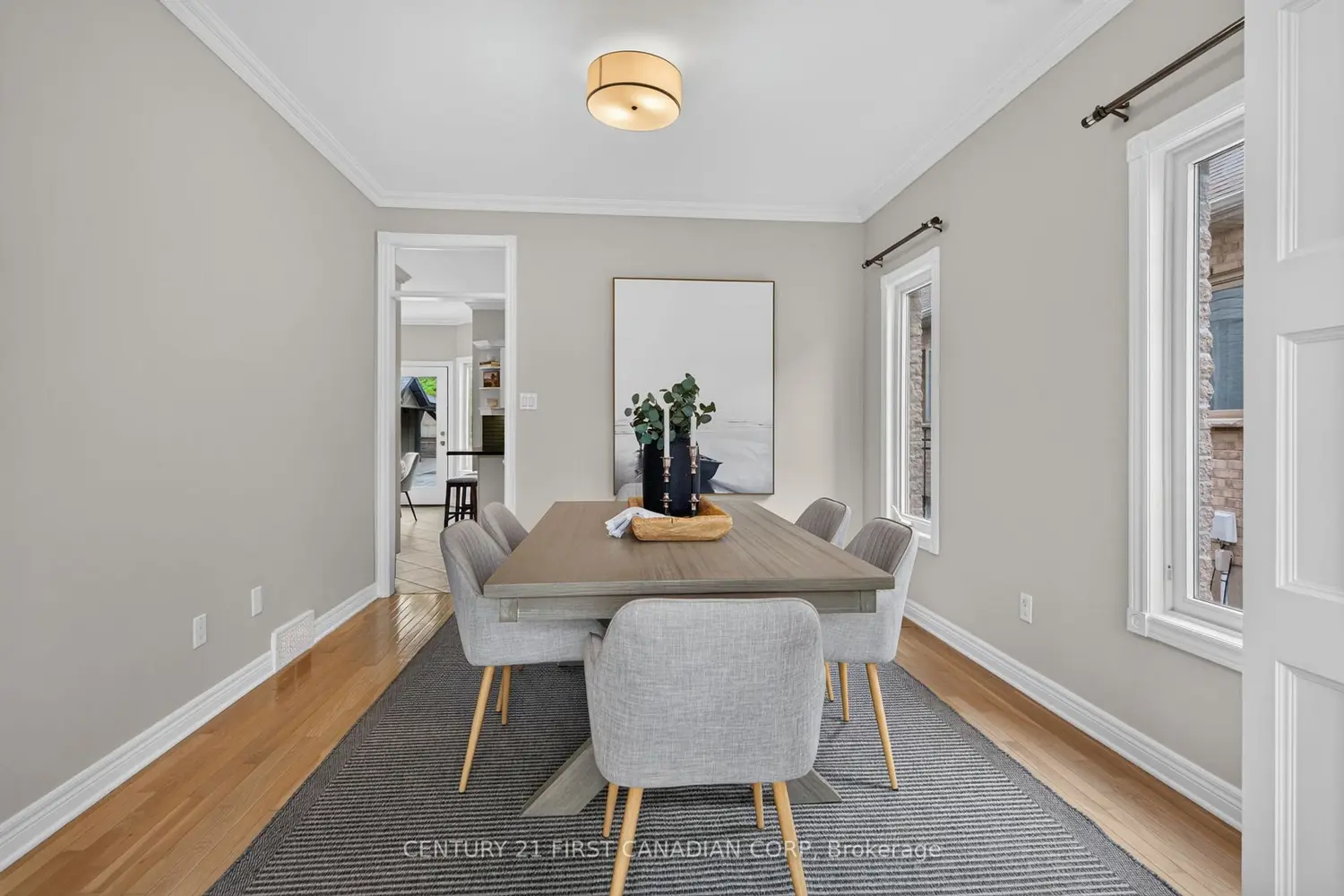 1027 Manchester Road photo 3
