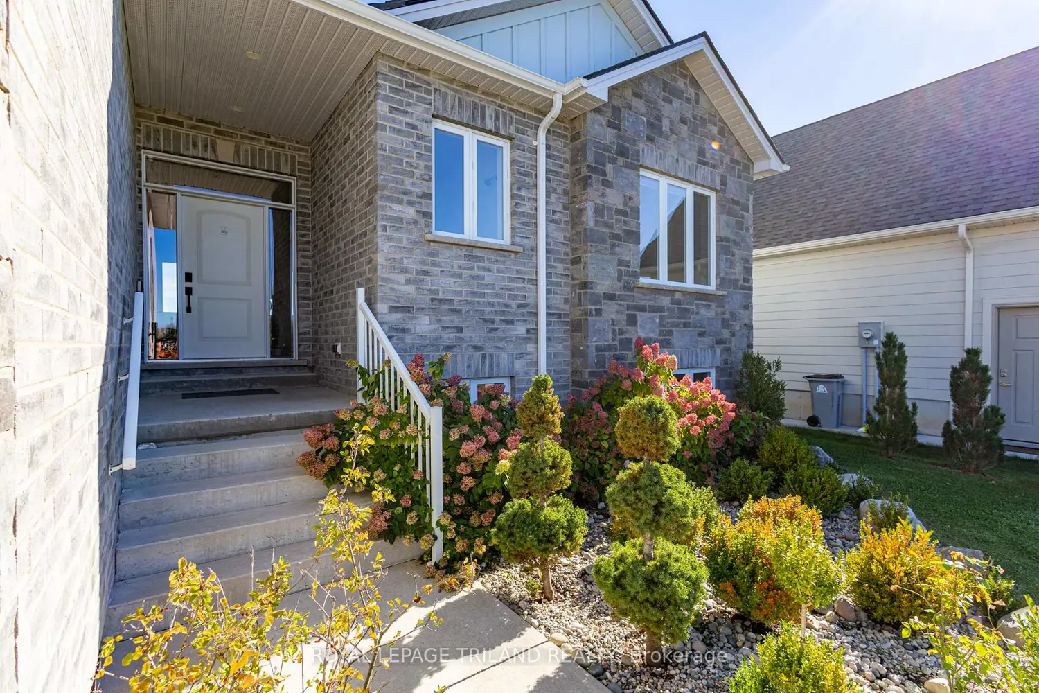 26 Tattersall Lane photo 3