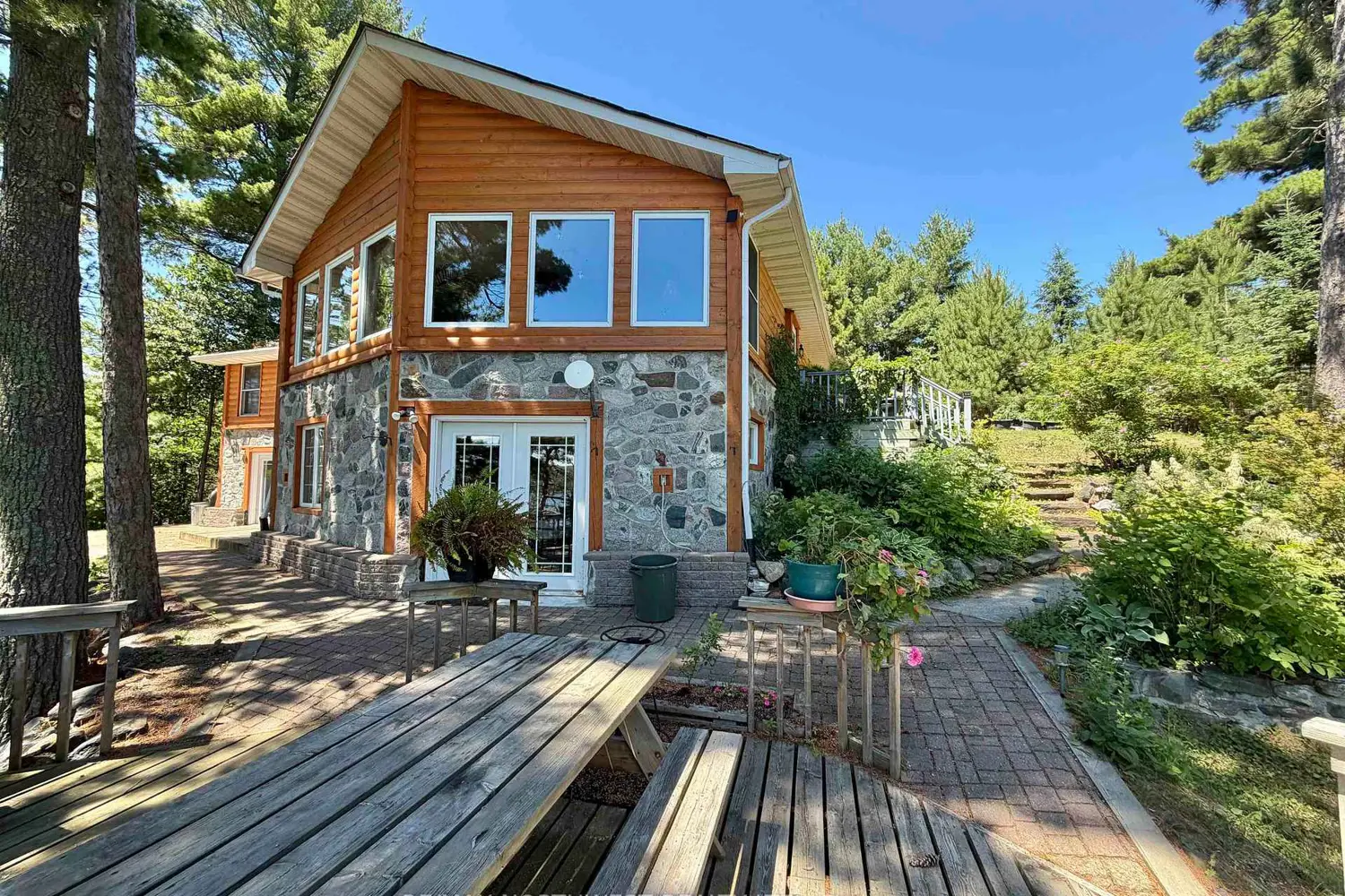 543A Reef Point Road