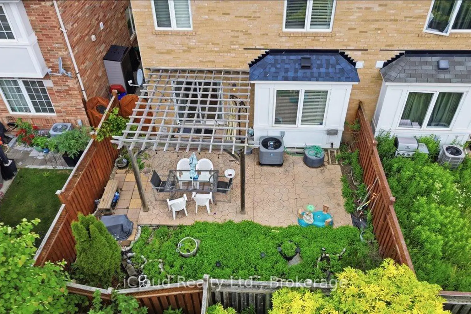 270 Whetham Heights photo 4
