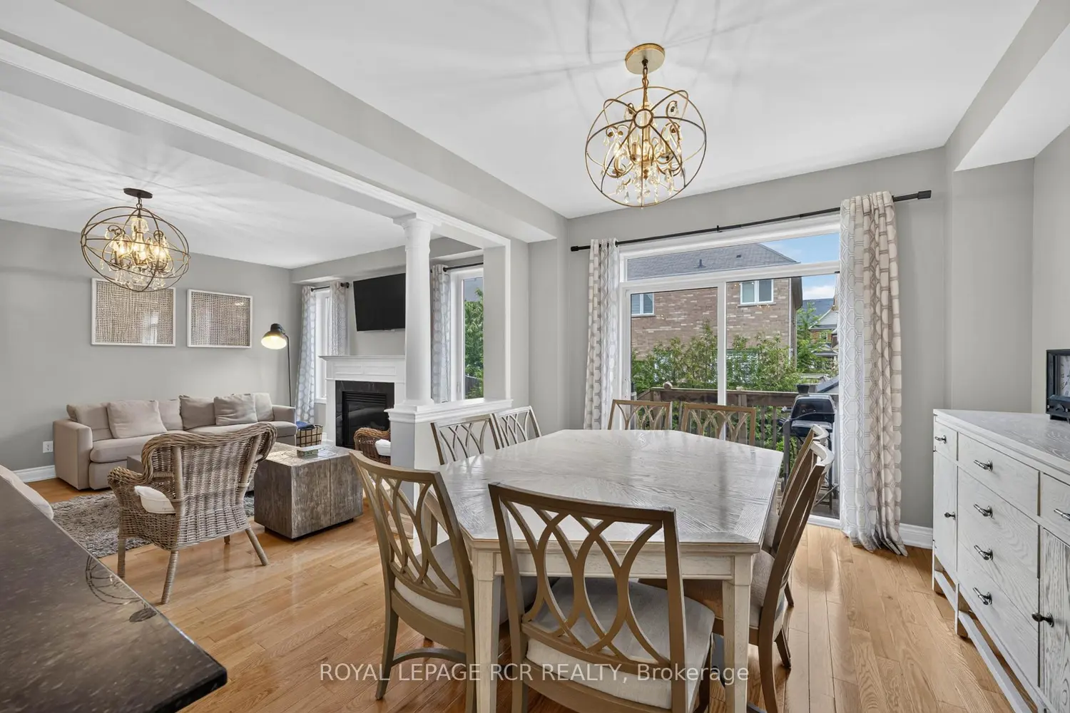 30 Augustine Avenue photo 4