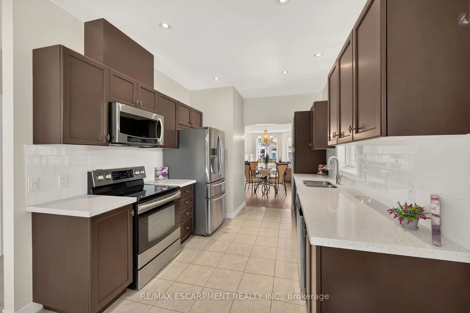 14 Ecker Lane photo 4