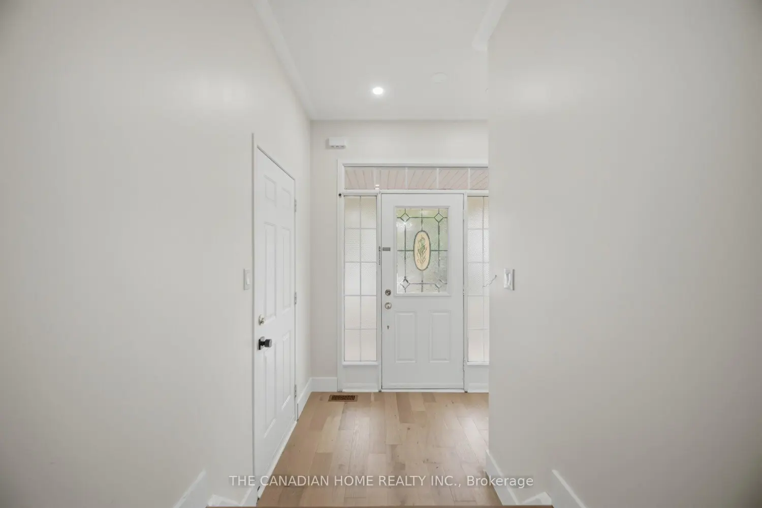5057 Churchill Meadows Boulevard photo 3