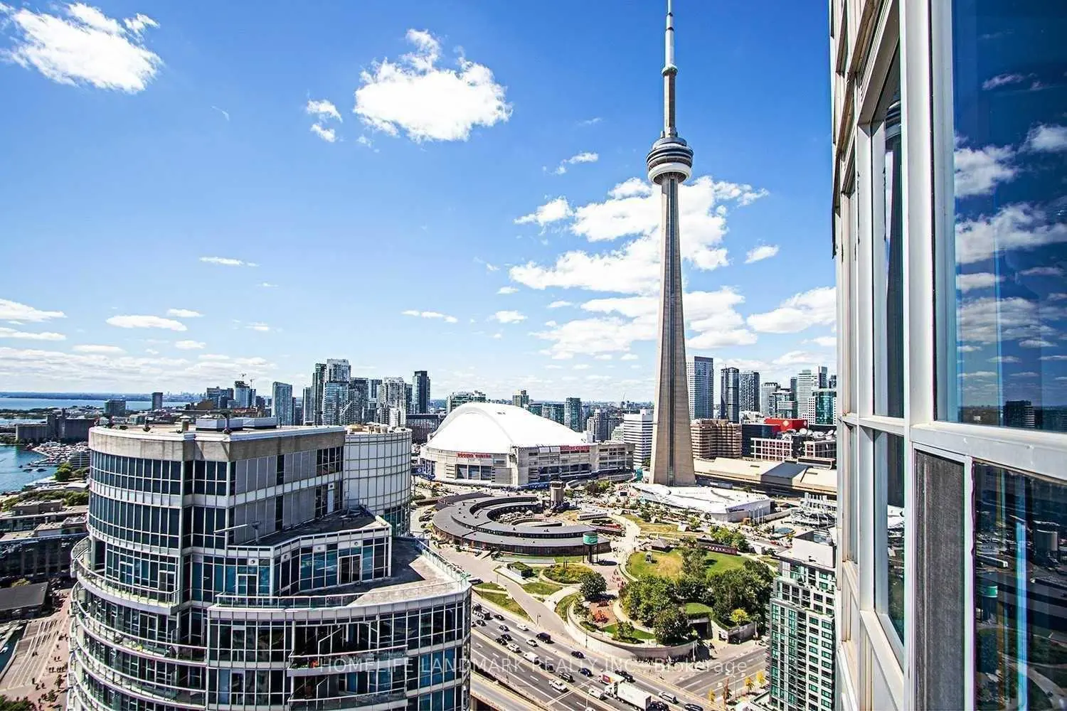 208 Queens Quay 3409 photo 3