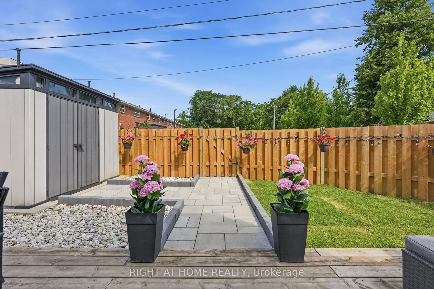 475 Claridge Road 4