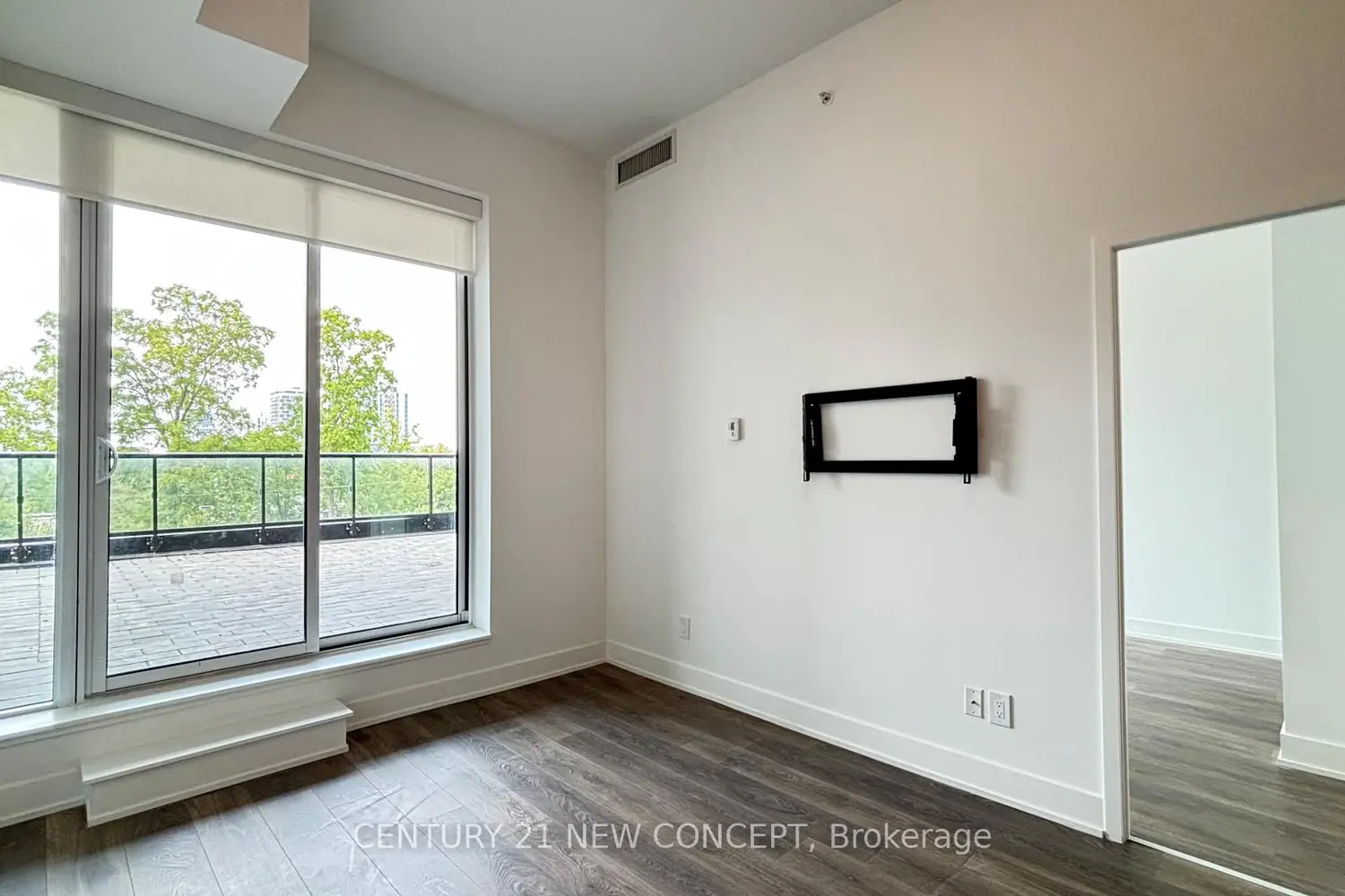 2485 Taunton Road 234 photo 5