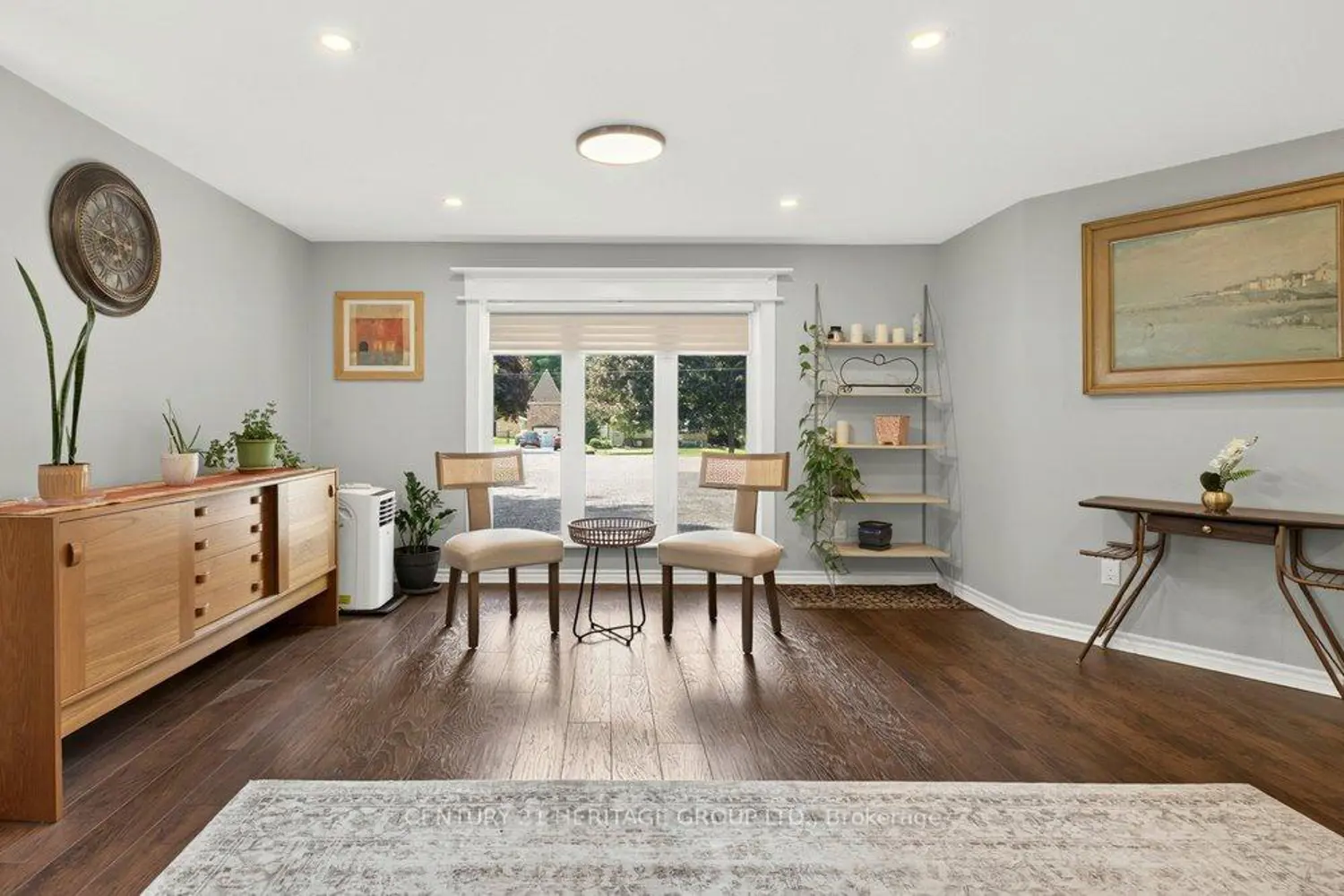 2147 Governors Road photo 2