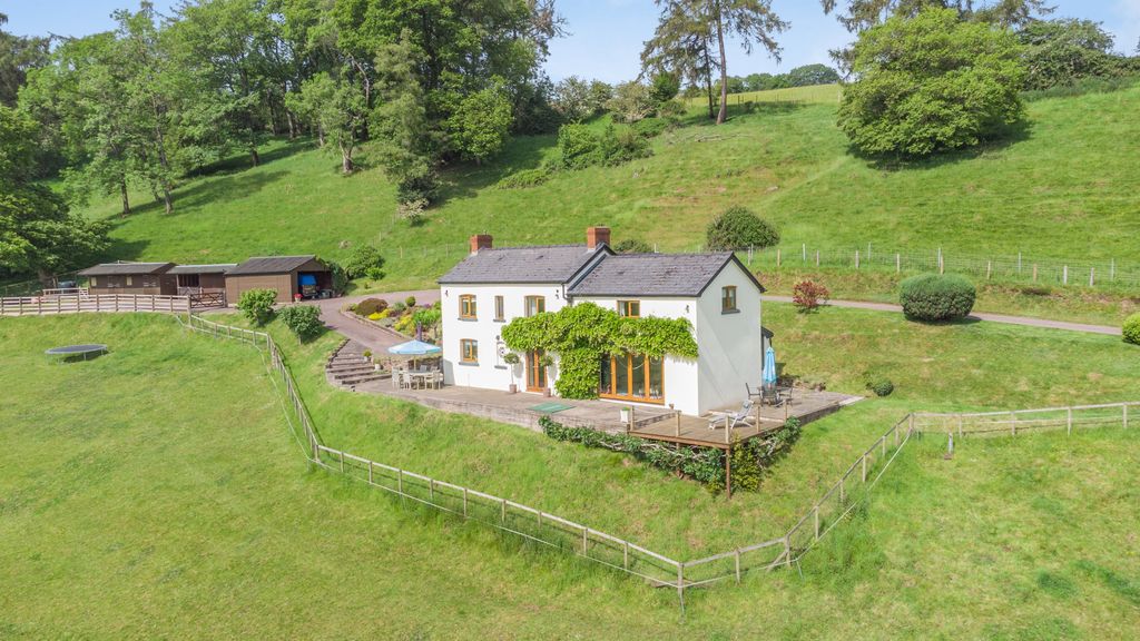 4 bed detached house for saleGanarew, Monmouth, Monmouthshire NP25