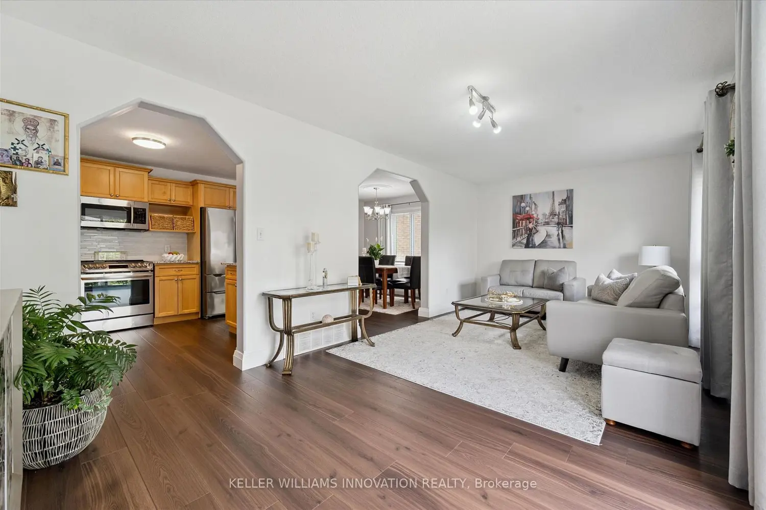 127 Everglade Crescent photo 5