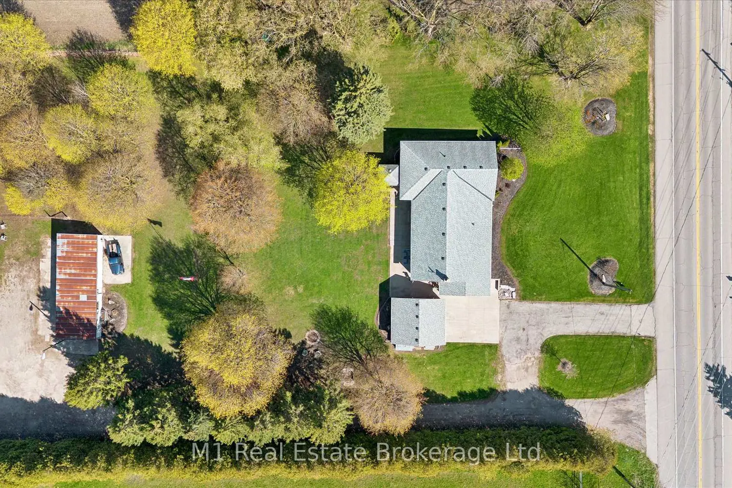 667 Sawmill Road photo 3