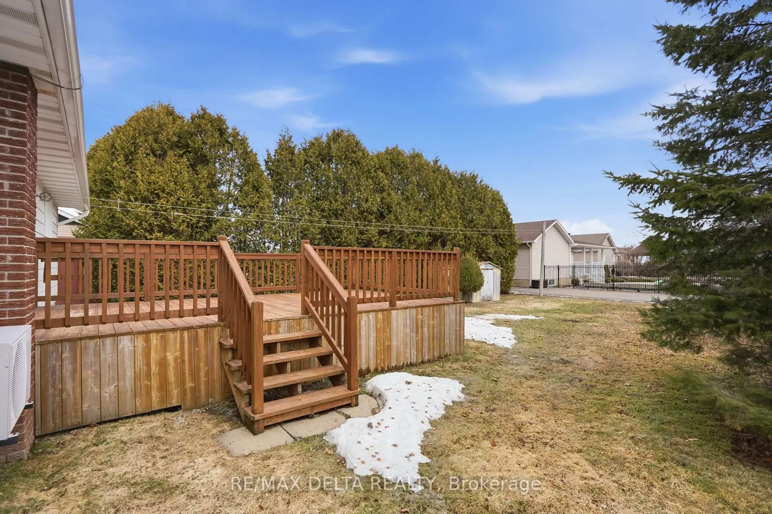 120 Caledonia Road photo 4