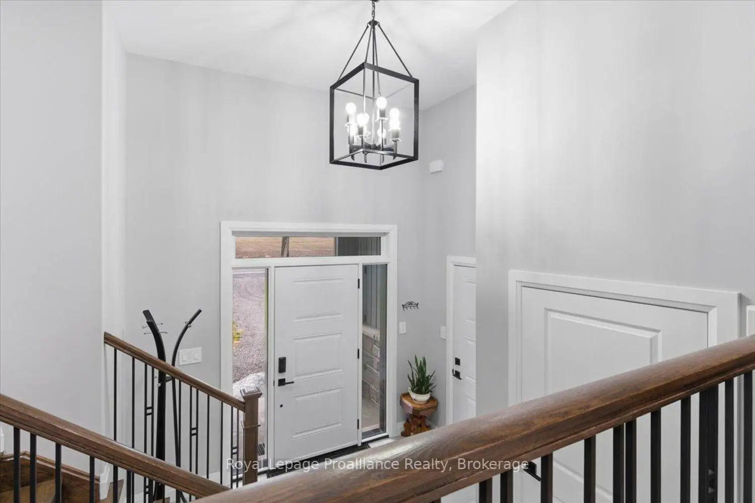 564 Willett Road photo 3