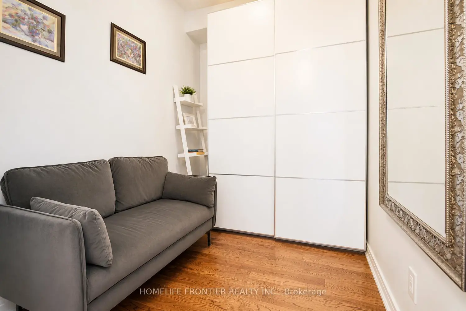 9191 Yonge Street 218 photo 5