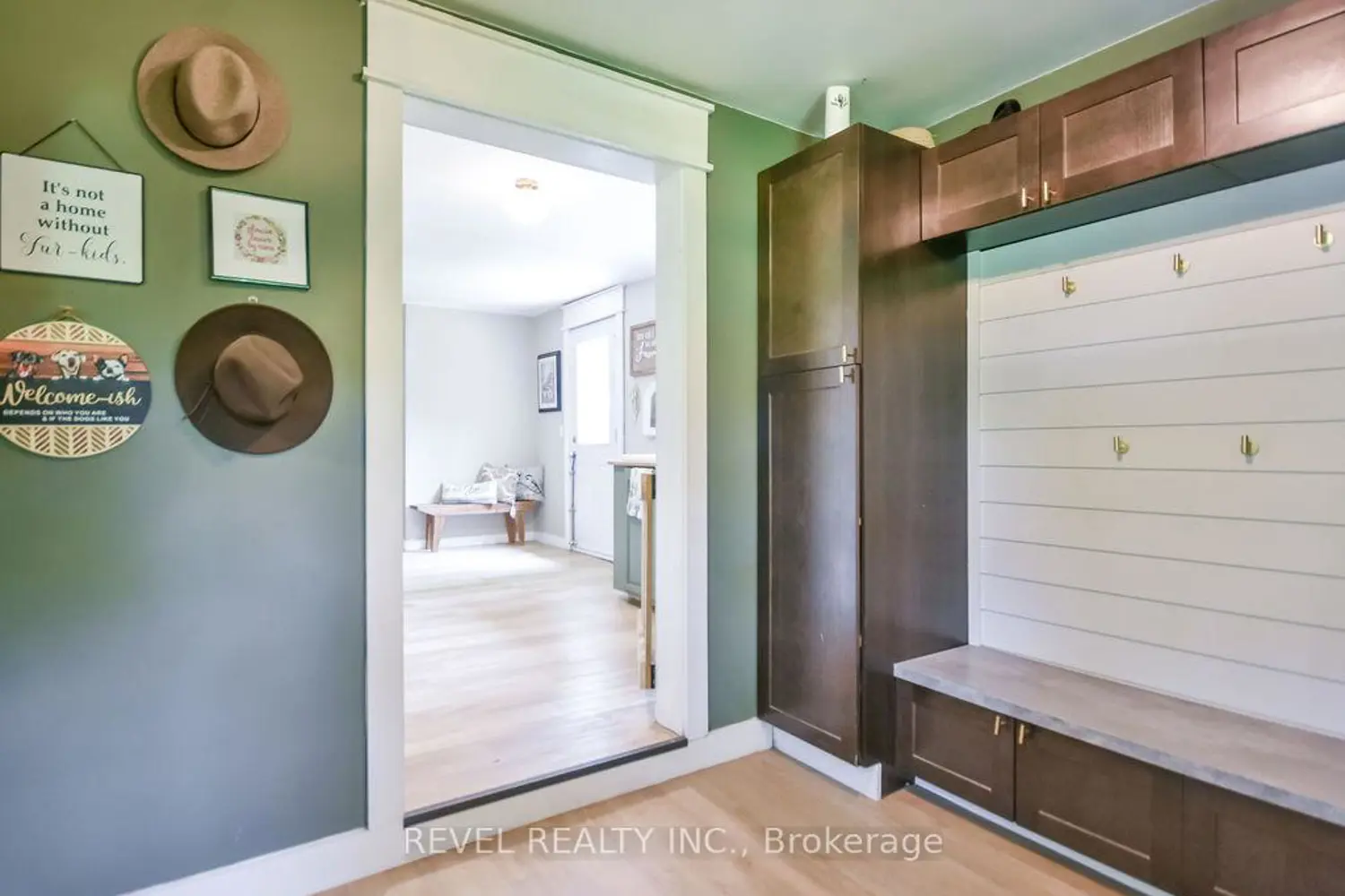 3267 Albany Street photo 3