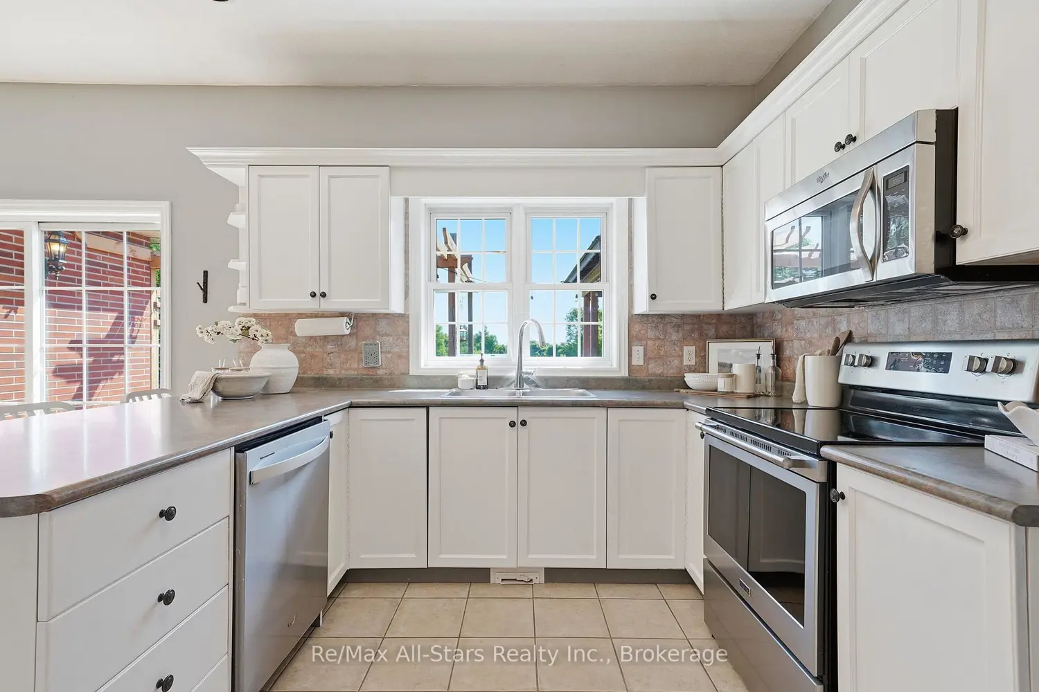 13579 Old Simcoe Road photo 5
