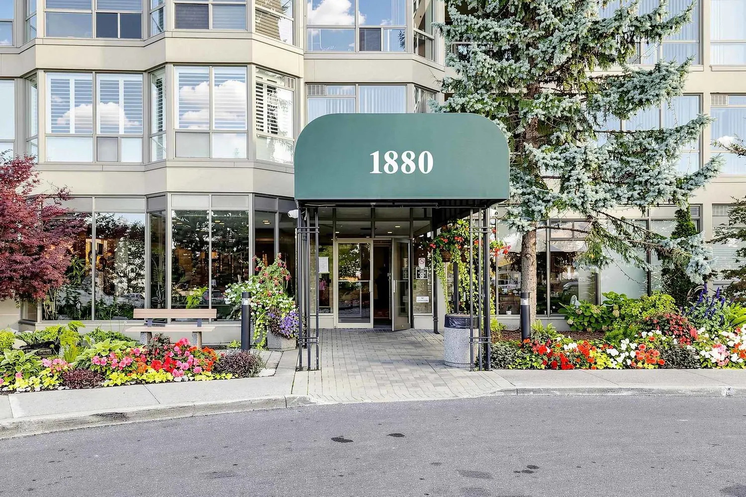 1880 Valley Farm Road 1218