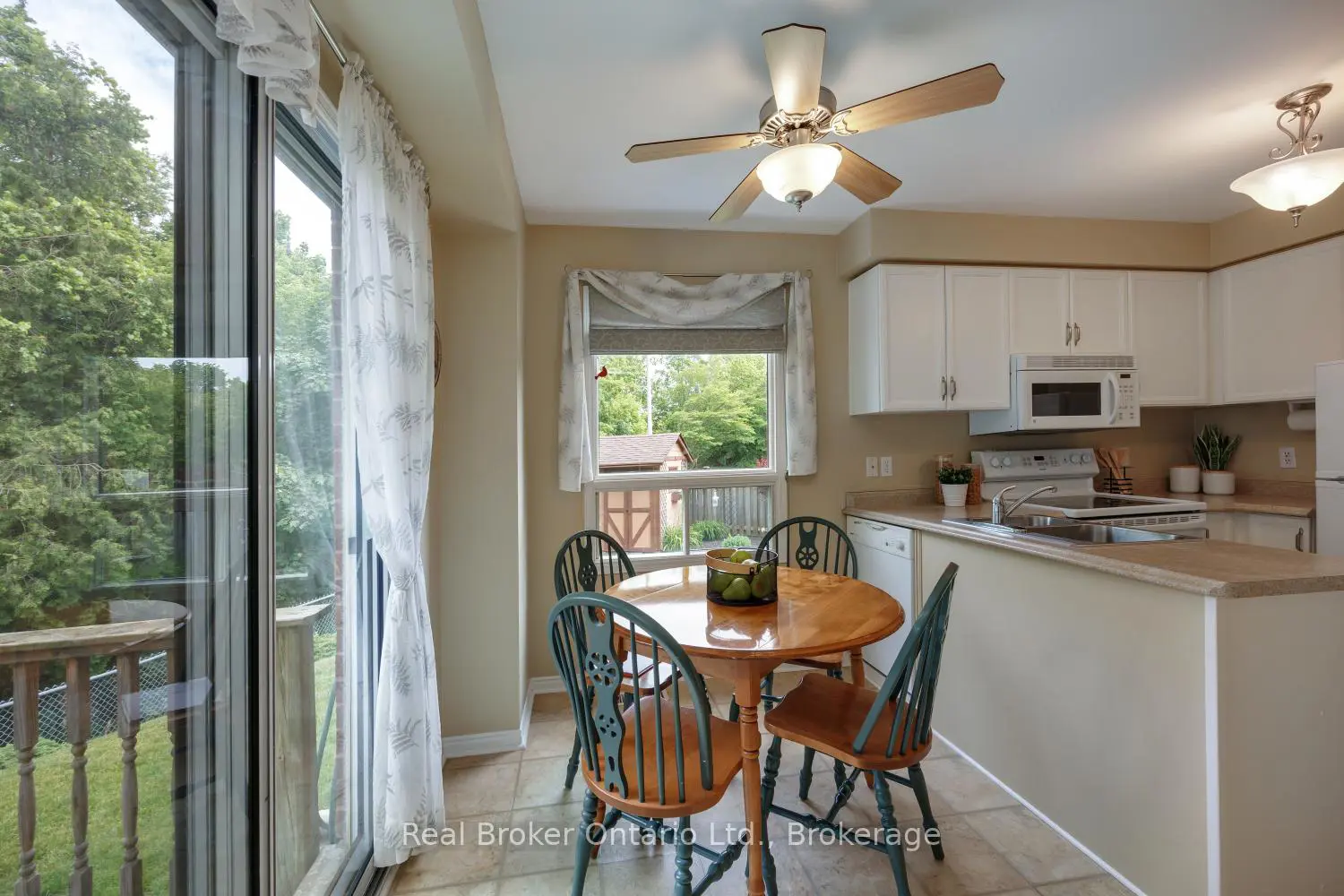 10 Climie Court photo 2