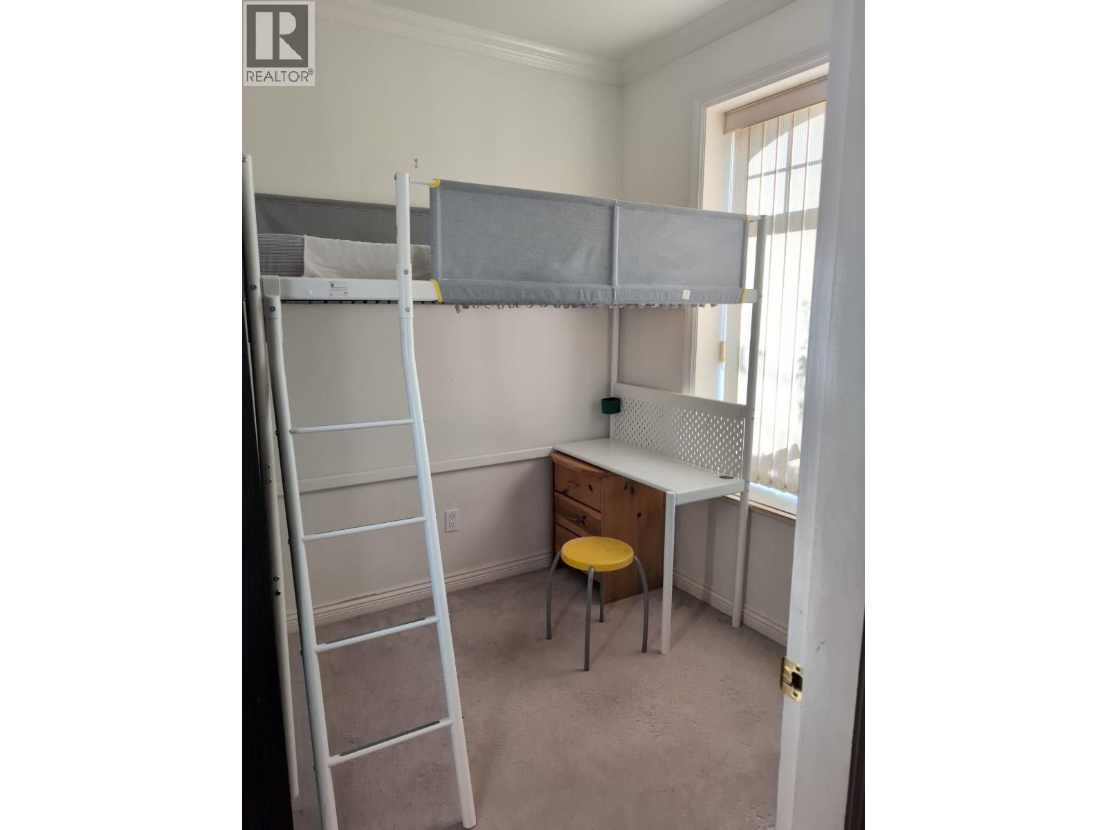 ROOMS in SHARED 4XXX REID STREET
