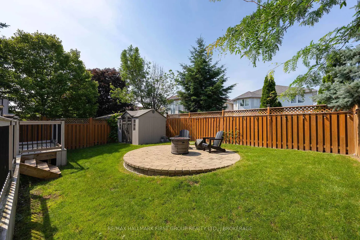 393 Cavendish Crescent photo 3