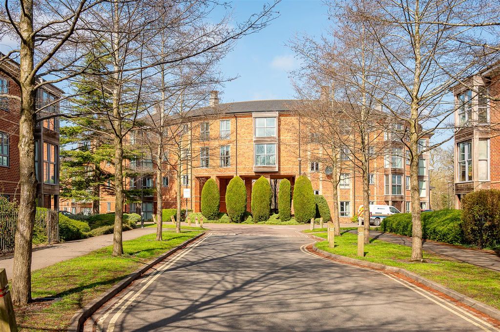 2 bed flat for saleCollege Mews, York YO31