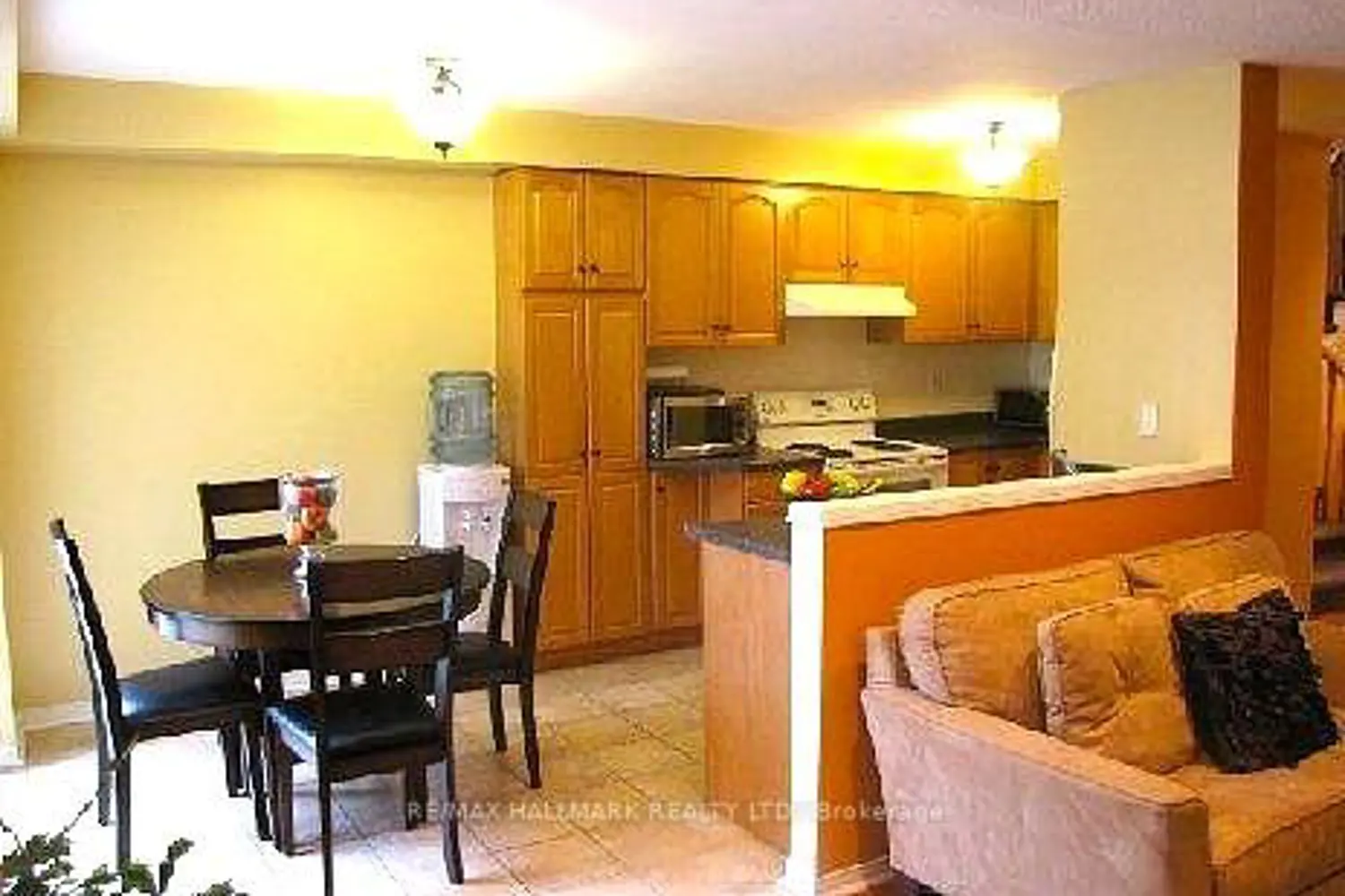 12 Stokely Crescent photo 5