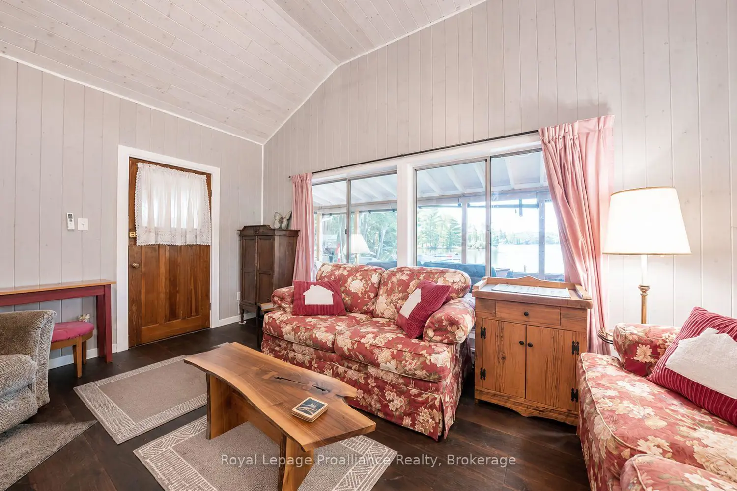 1117B Twin Pine Lane photo 4