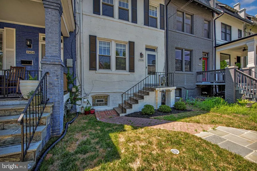 2406 37th Street NW, Washington, DC 20007 photo 2