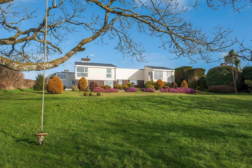 5 bed detached house for saleMisty Hills Close, Three Crosses, Swansea SA4