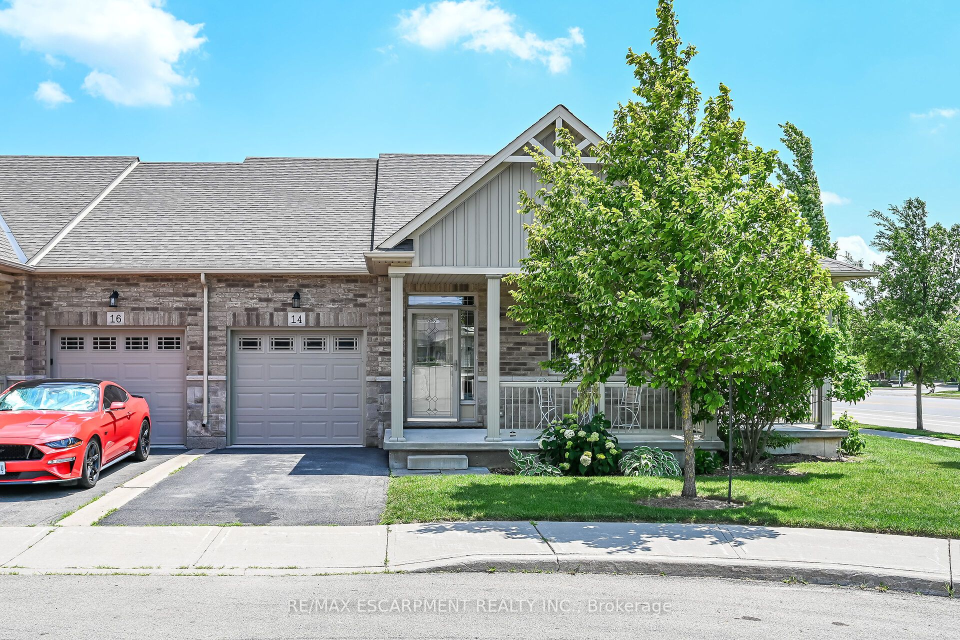 14 Ecker Lane, Hamilton, ON, L0R 1C0