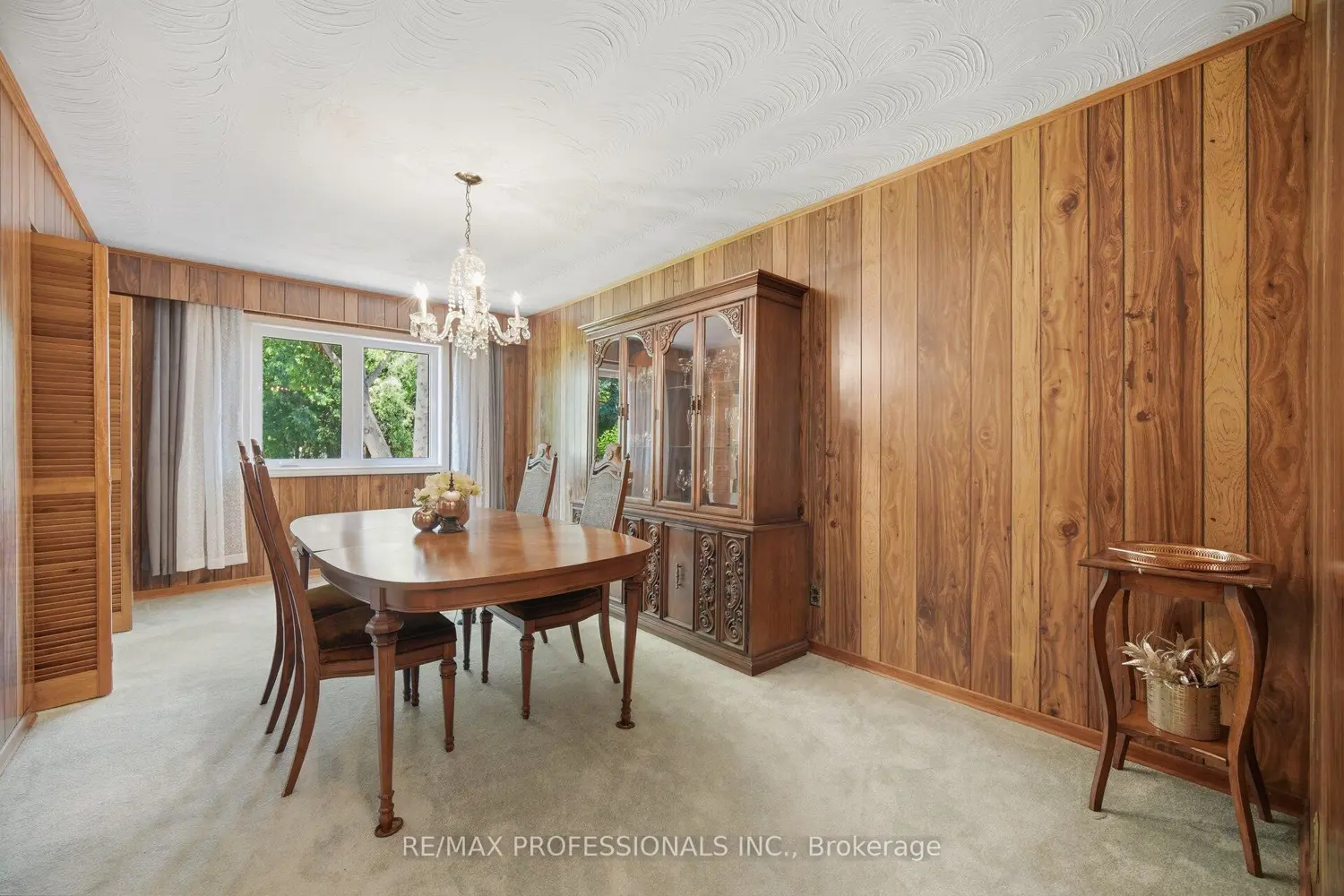 74 Ringway Crescent photo 2