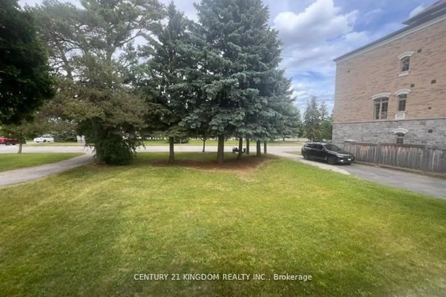 132 Old Harwood Avenue photo 3