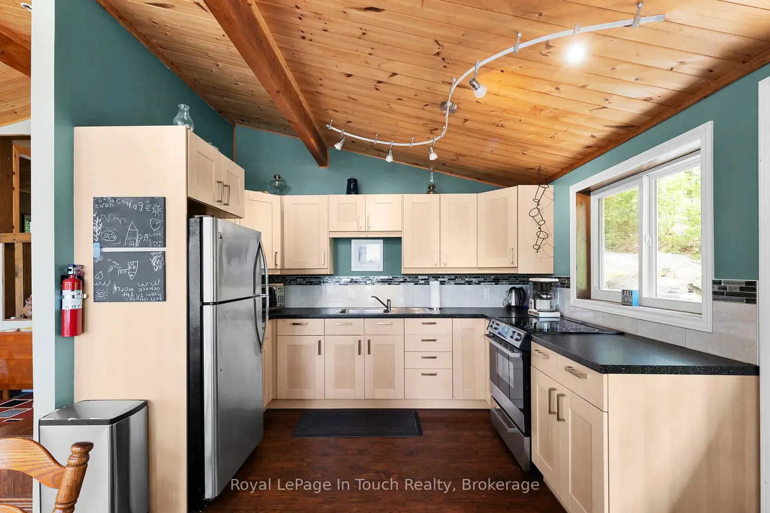 3946 East Shore Road photo 4