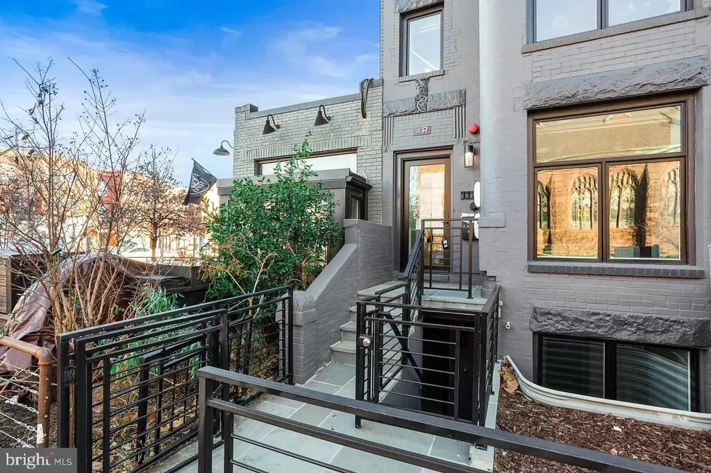 4 R Street NW Unit 4, Washington, DC 20001