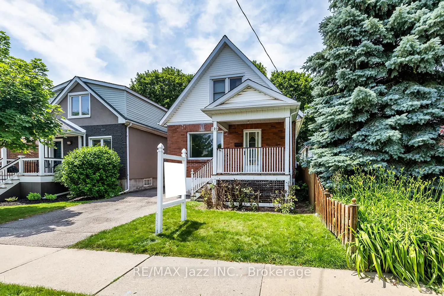 100 Montrave Avenue photo 2