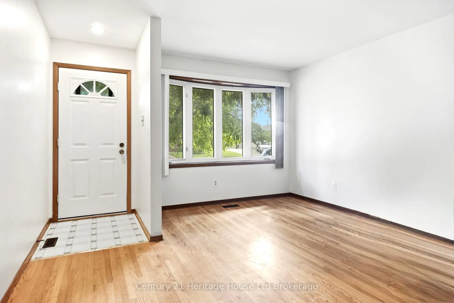 34 Dudley Crescent photo 5