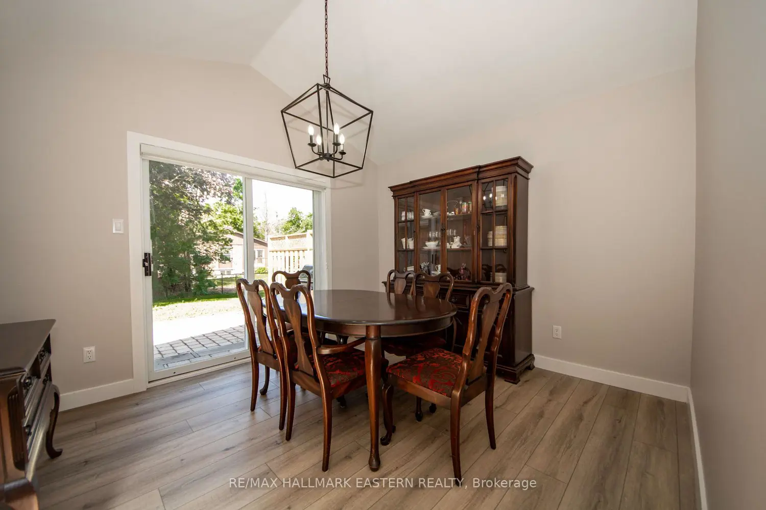 36 Russell Hill Road photo 4