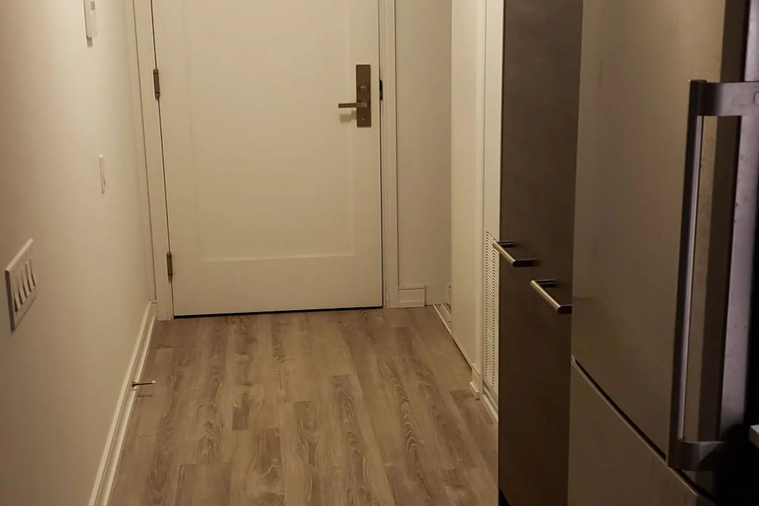 28 Wellesley Street 301 photo 3
