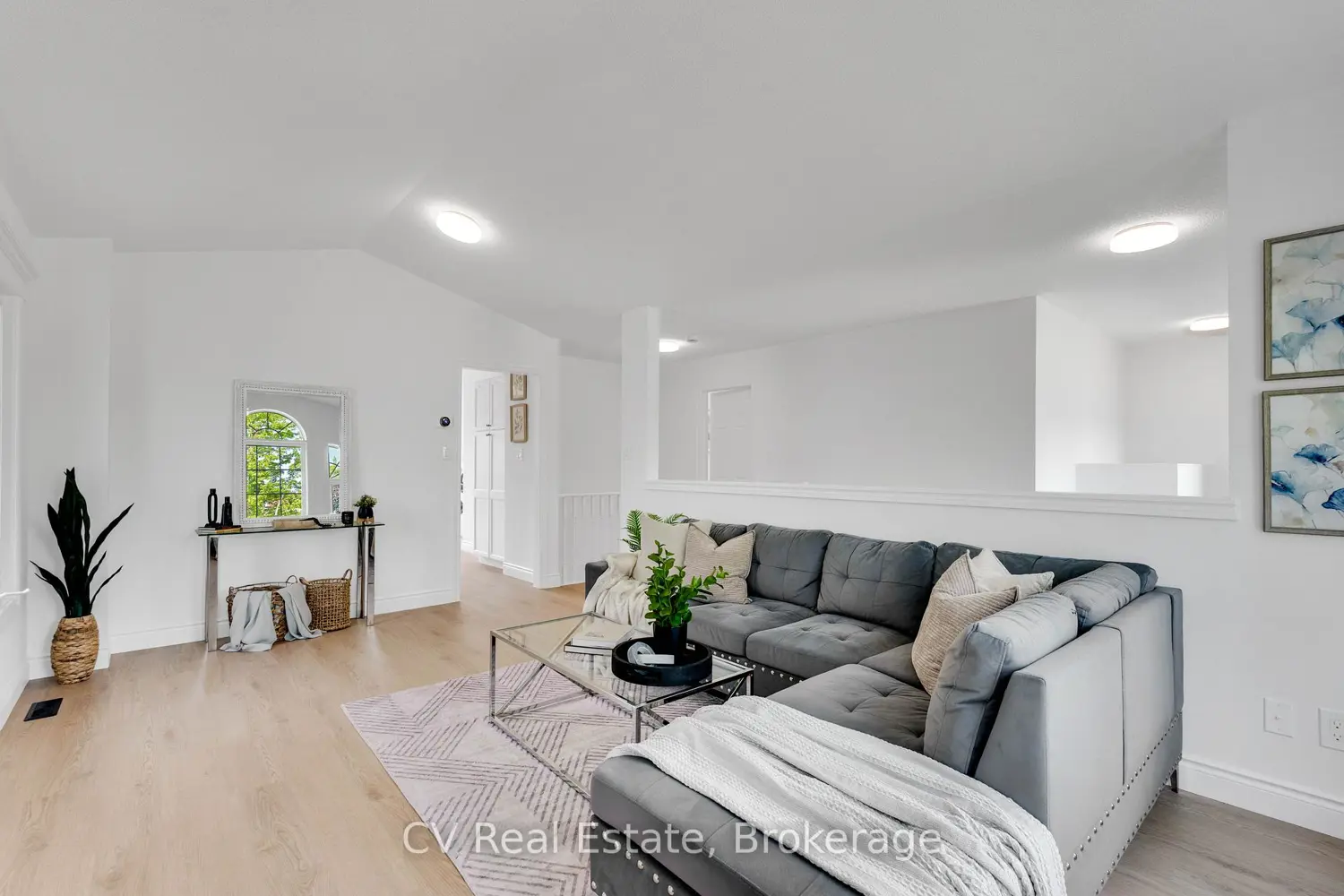 124 Columbia Road photo 3