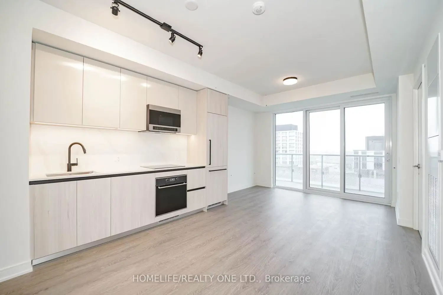 425 Front Street 1207 photo 3