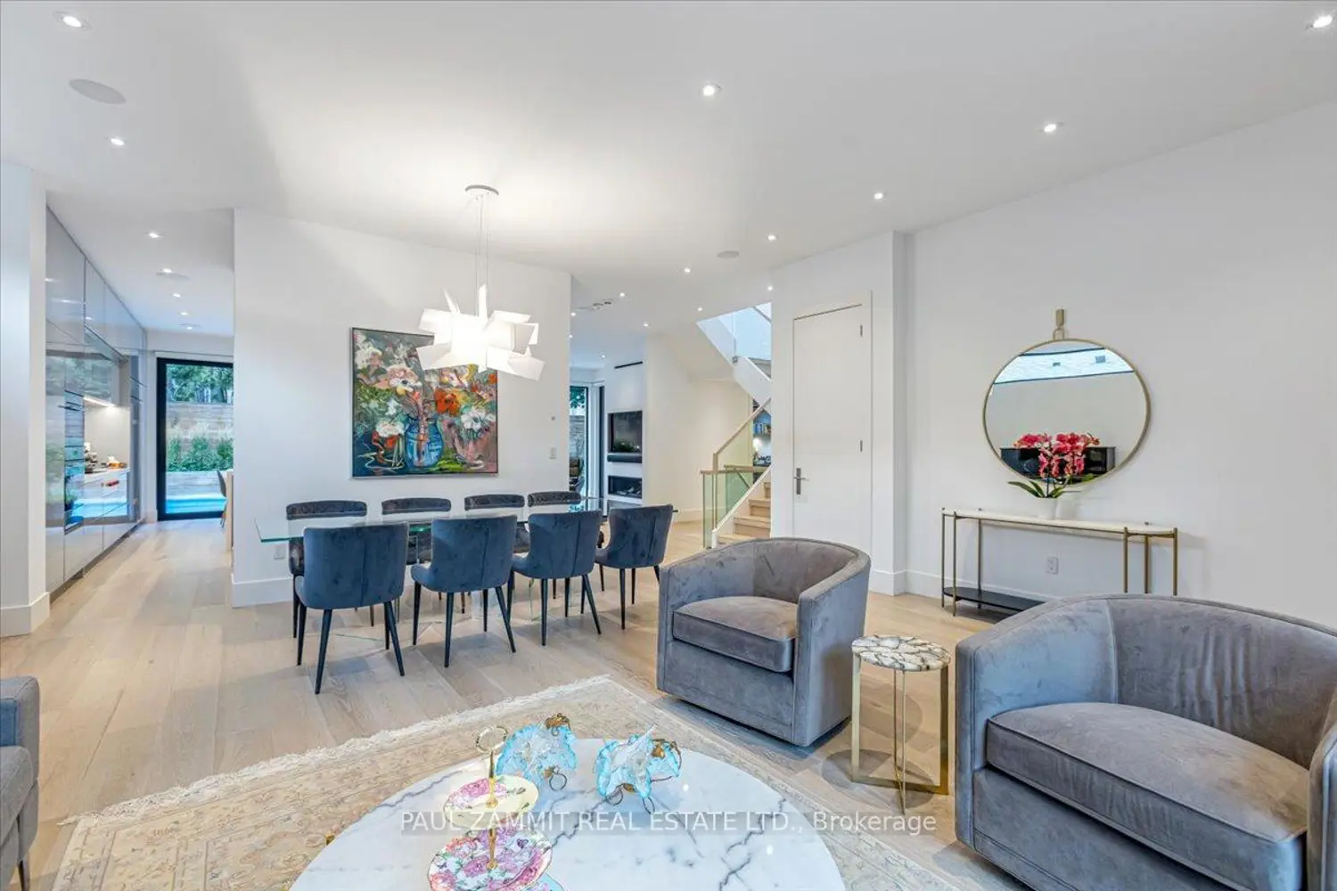 14 Rothsay Road photo 3