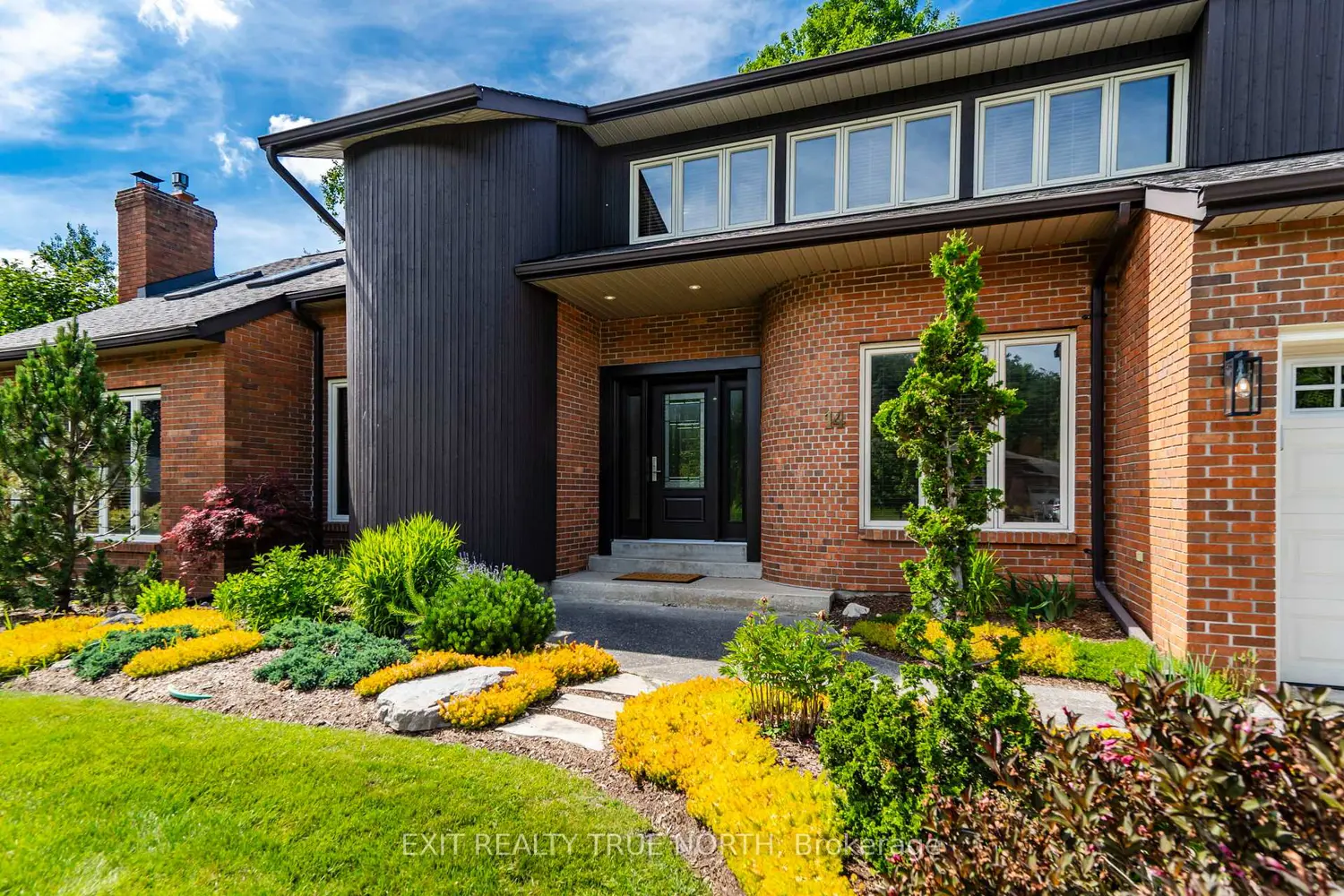14 Rosewood Avenue photo 3